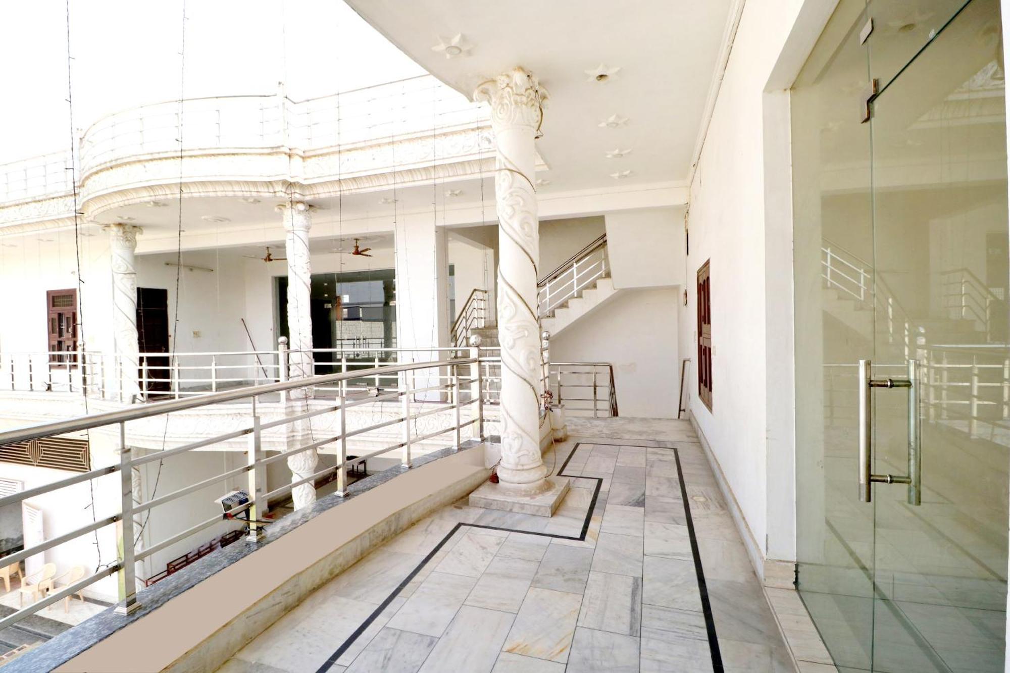 Bhiwāni Hotel O Pushp Vatika מראה חיצוני תמונה