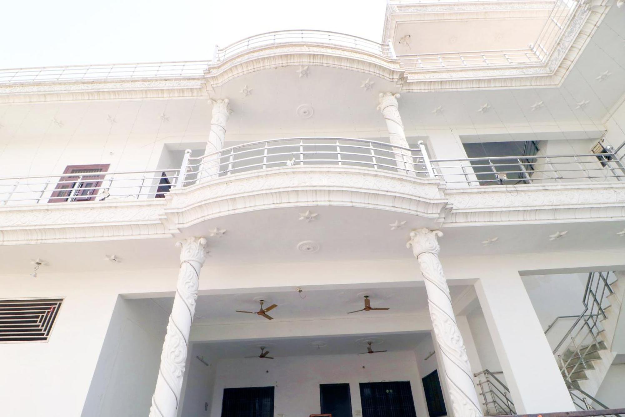 Bhiwāni Hotel O Pushp Vatika מראה חיצוני תמונה