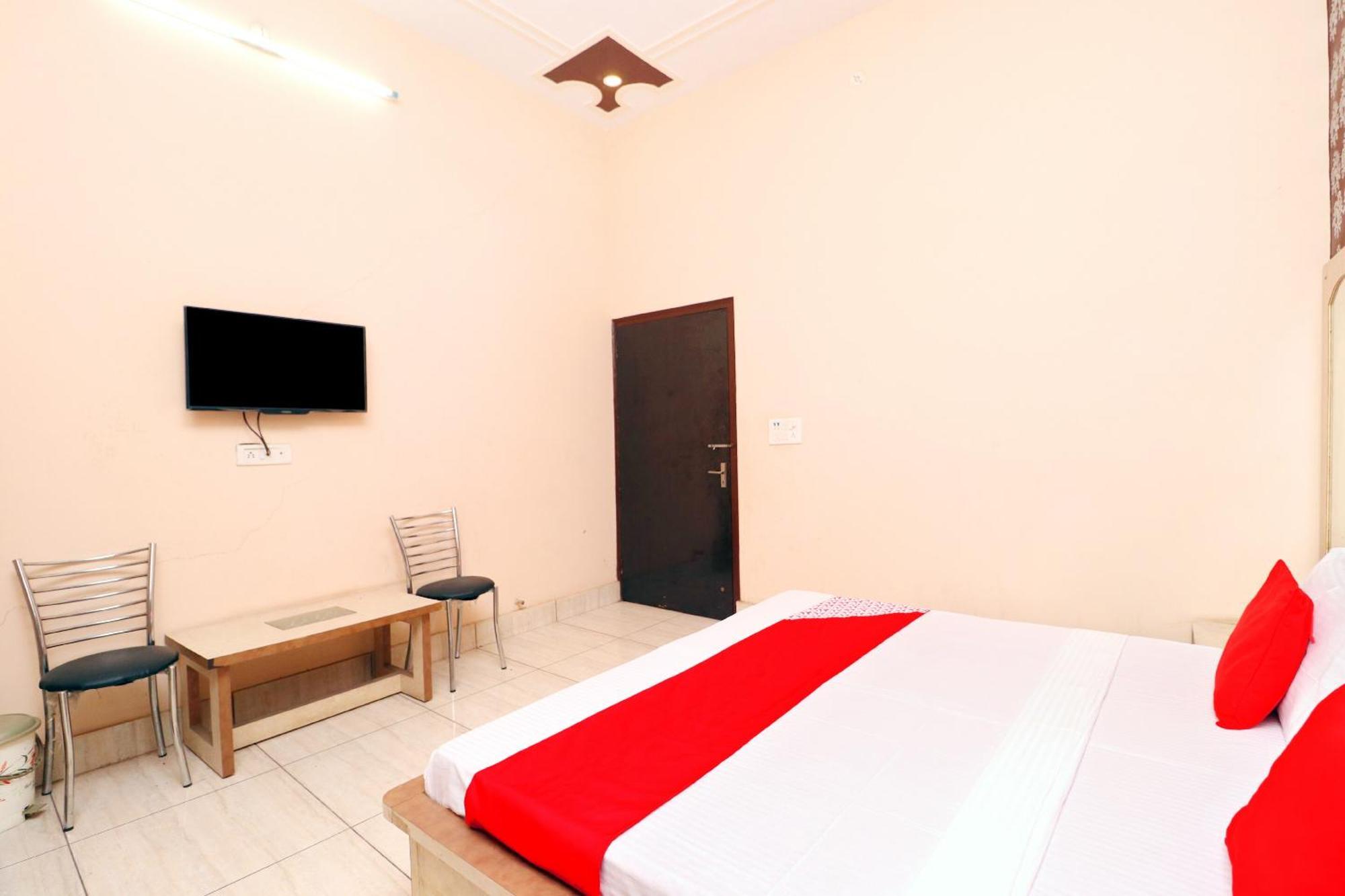 Bhiwāni Hotel O Pushp Vatika מראה חיצוני תמונה